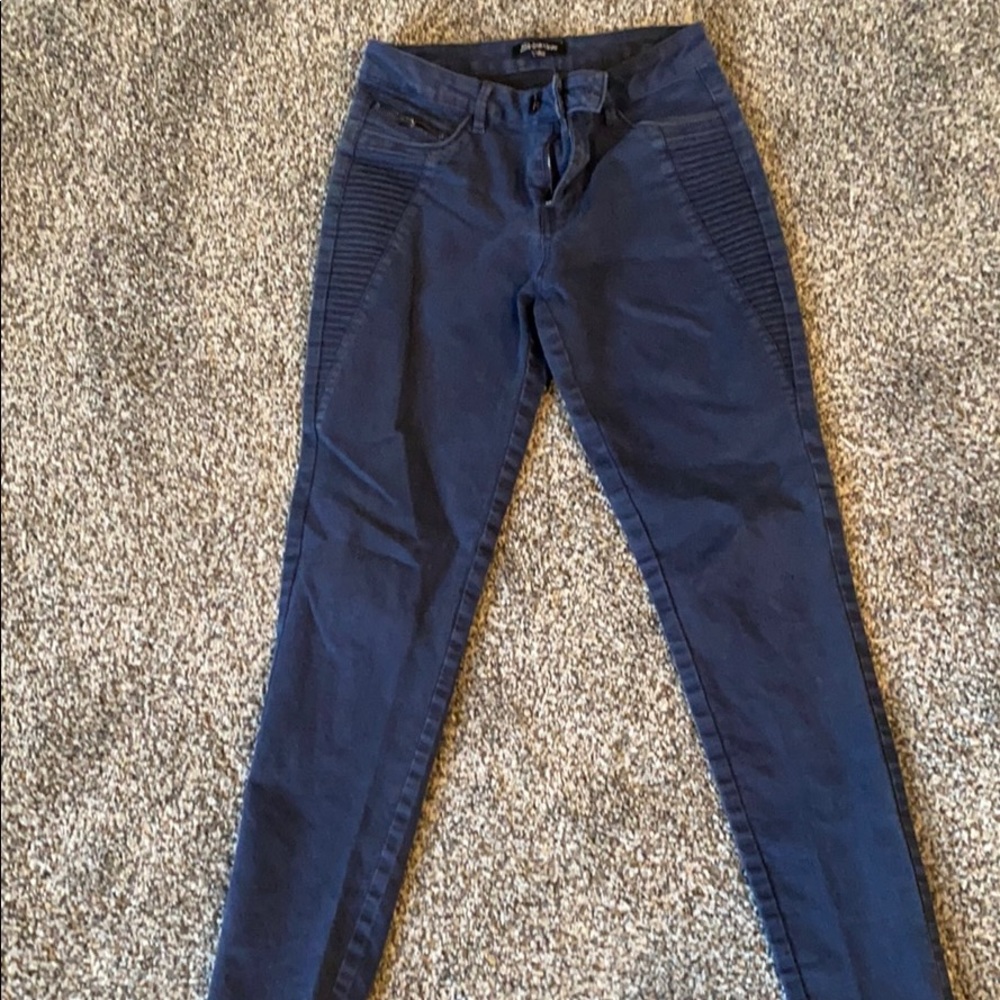 Skinny pants